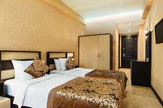 Отель Days Hotel By Wyndham Baku Баку Двухместный номер с 2 отдельными кроватями - Для некурящих-1